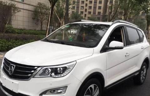 新款宝骏560对比哈弗H6竞争力有了很大的提升