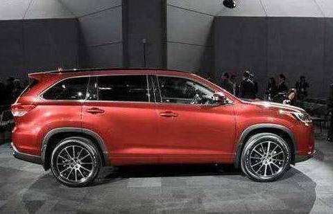 次顶配三十多万，网友：仗着尺寸大，就如此加价太不要脸了！