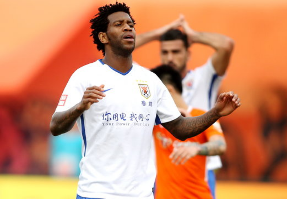 山东鲁能客场0:0北京人和,山东鲁能错失登顶的