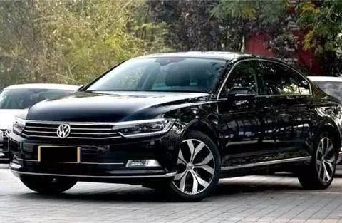 18款迈腾330豪华版提车 落地23万前脸很酷朋友说贵也贵得很值！