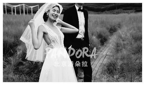 抖音上大火的飞纱已经传到国外了,如何用头纱