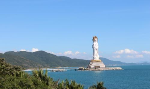 地理答啦:厦门鼓浪屿和海南三亚,哪个更好玩一