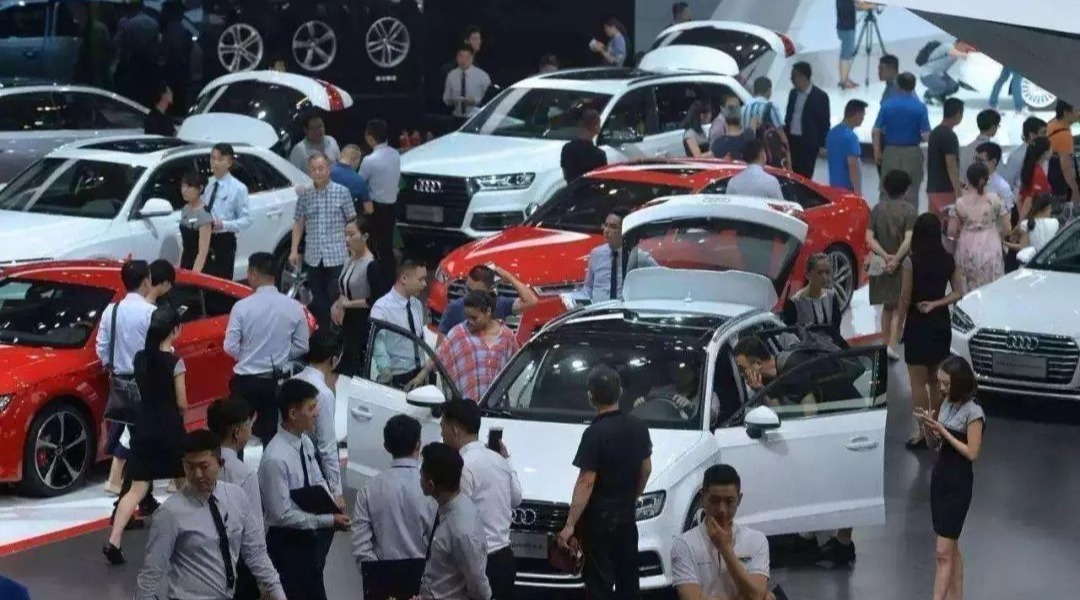 为何大家都不买车了？汽车销量大幅降低，原因让准车主无奈