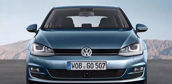 15万左右的紧凑型运动家轿, 就这三款内饰最漂亮