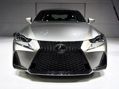 涡轮后驱极致骚包，全进口质保期内免费保养，三十万运动豪华车