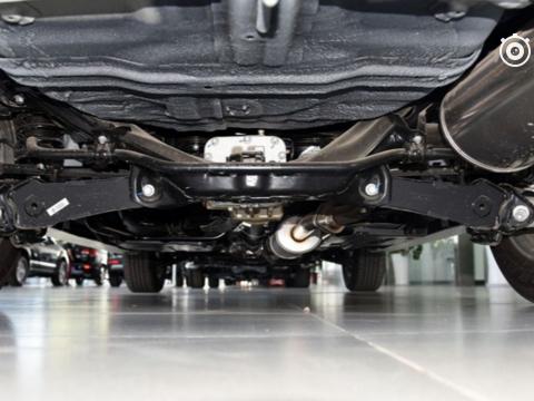 汽车发动机的动力，是如何传到车轮上的？看完知道设计者有多聪明