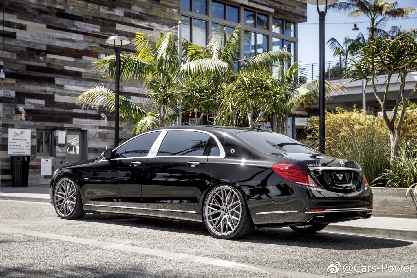 迈巴赫s600lv12,2020奔驰s600l迈巴赫 男人的终极座驾,奔驰-迈巴赫s600 v12