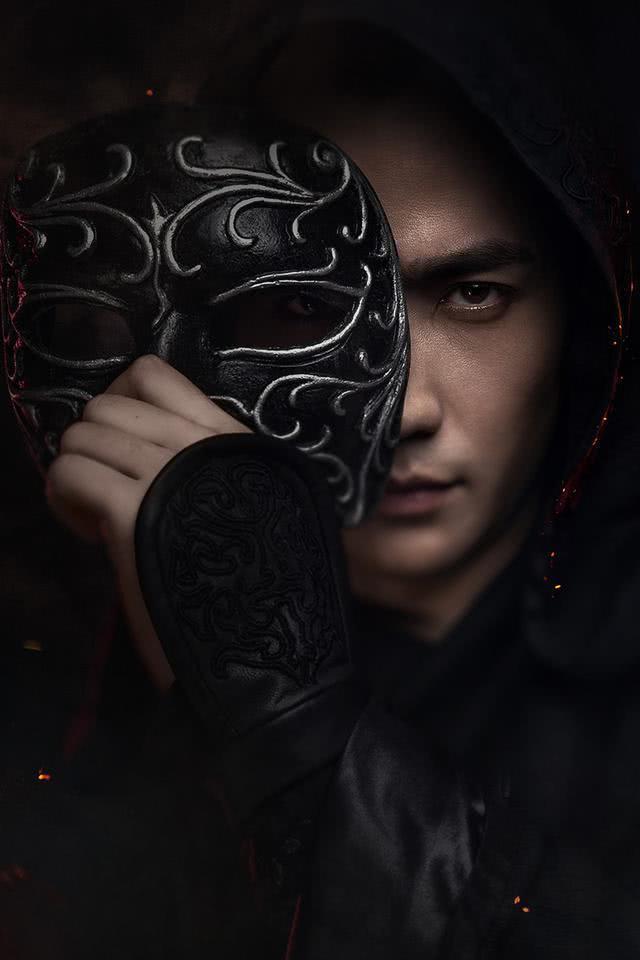 《镇魂》朱一龙一人分饰6角,你们最爱的是哪一个呢?