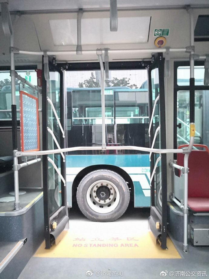 10米插电式气电混合动力公交车来啦!K51路即