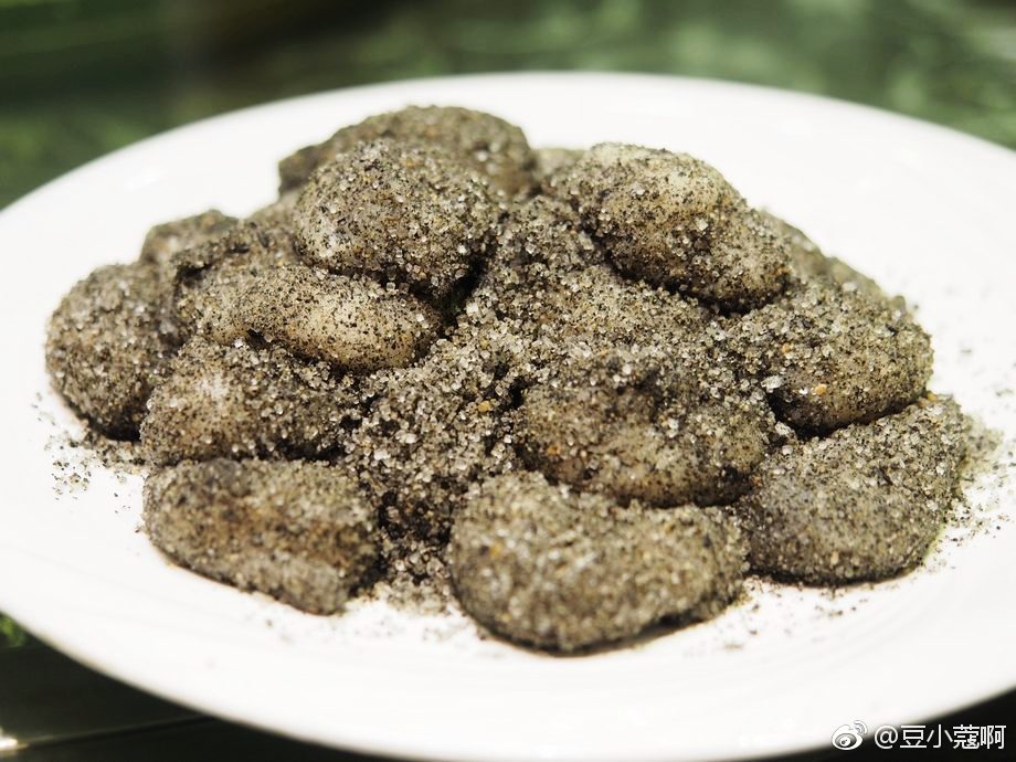 看完了遂昌的风景,来说说美食。风炉,焦滩鱼头