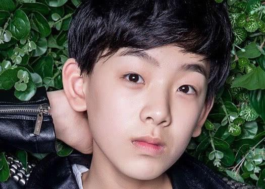 他们两人都是小童星,但如今现状却大相径庭!