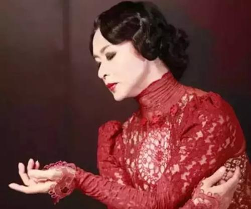 有人问金星怎样解决老公的生理需求, 她的这个