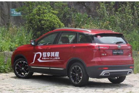 奔腾全新SUV R9上市，轴距同级最大，起售8.39万还怕没市场？