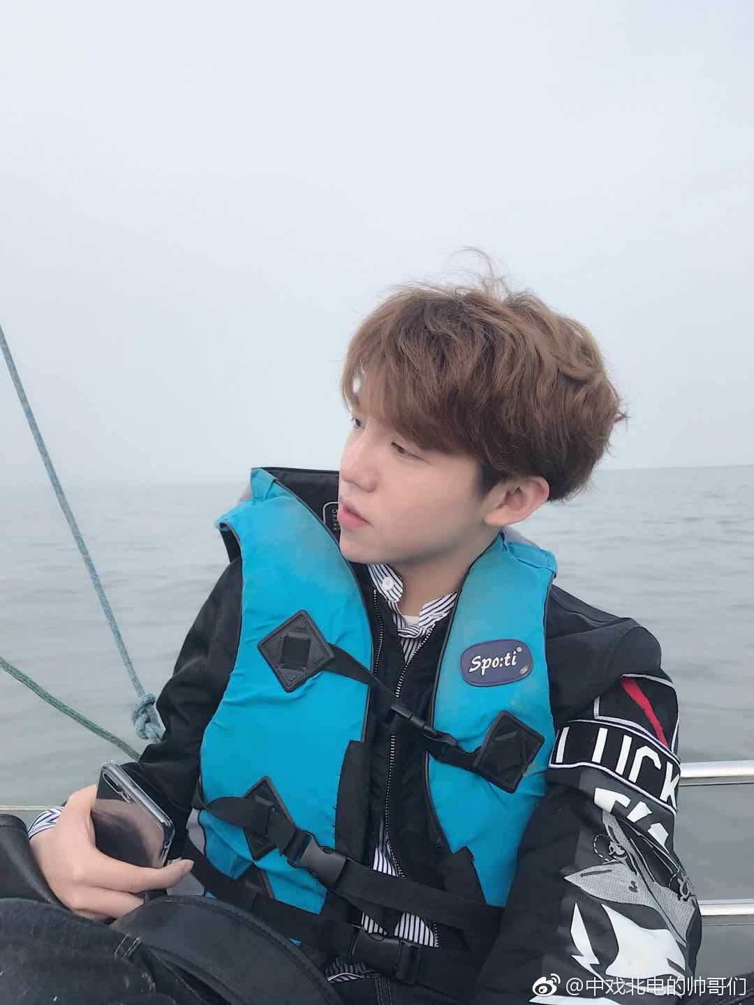 南广学院2015级编导专业 还有一个小时,读书的