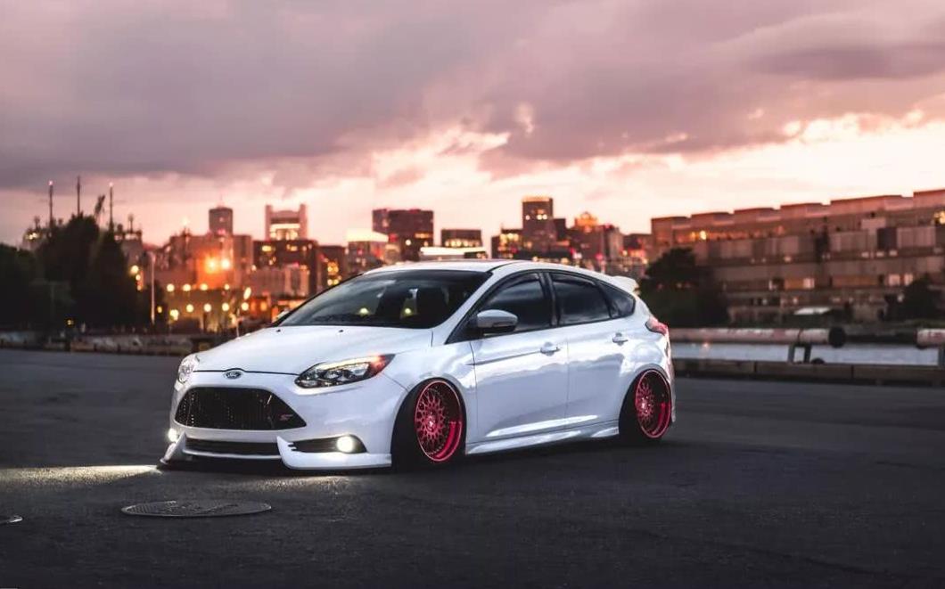 2013 福特福克斯 ST:将汽车改装得像建筑一样永恒