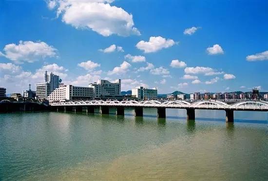 广东省最穷的一个地级市, 被誉为世界客都