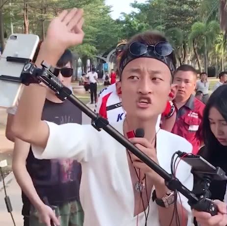 祁天道身价暴涨,拒绝400万广告费,举动让爹妈