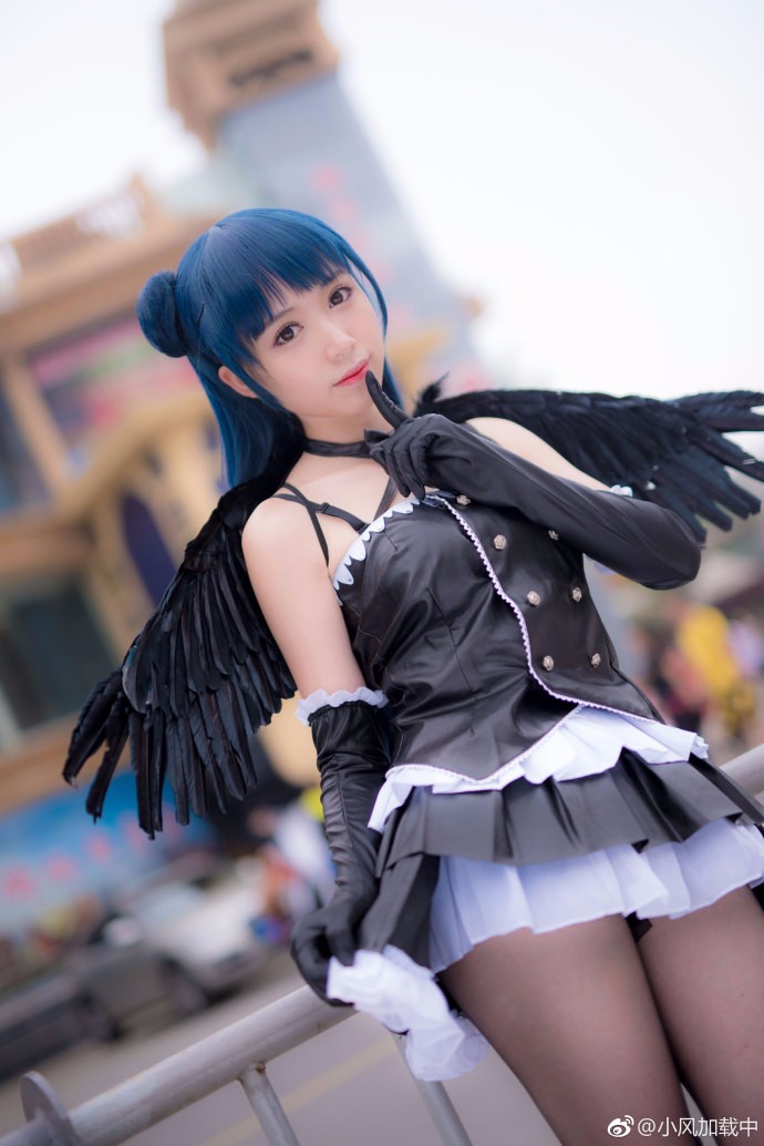 曀曀其阴,虺虺其雷,寤言不寐,愿言则怀