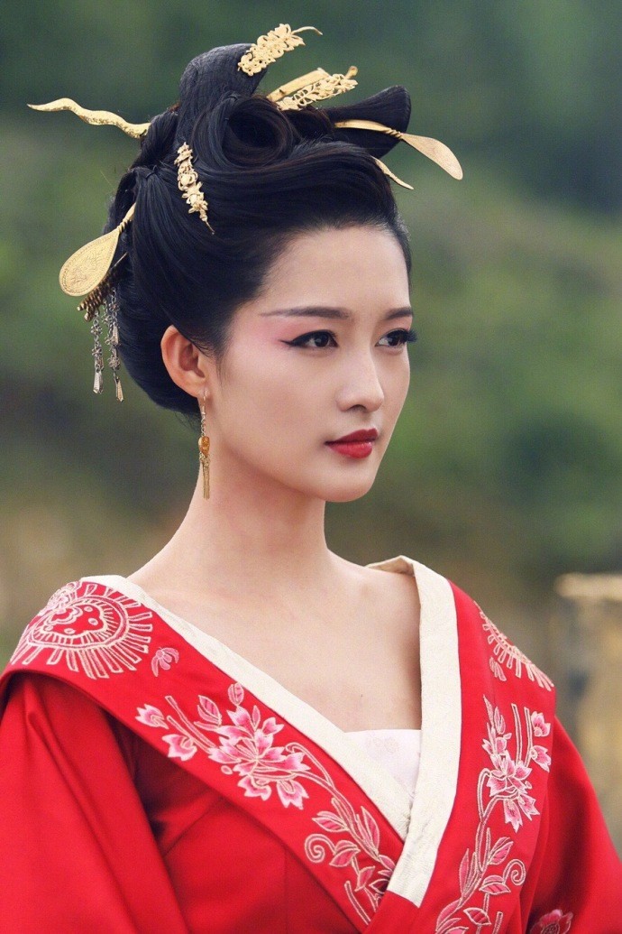 李沁的古装,从来没叫人失望过,这么好看的脸,美得令人