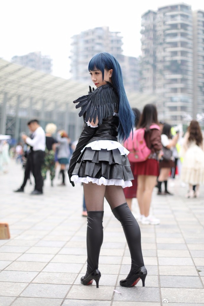 曀曀其阴,虺虺其雷,寤言不寐,愿言则怀