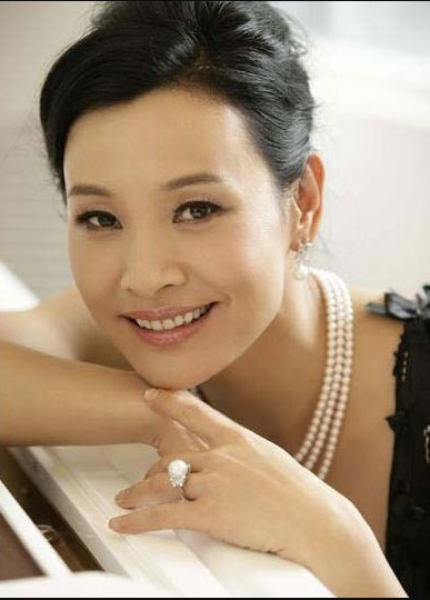 19岁成中国最年轻影后的她,曾两次夺金马奖,今