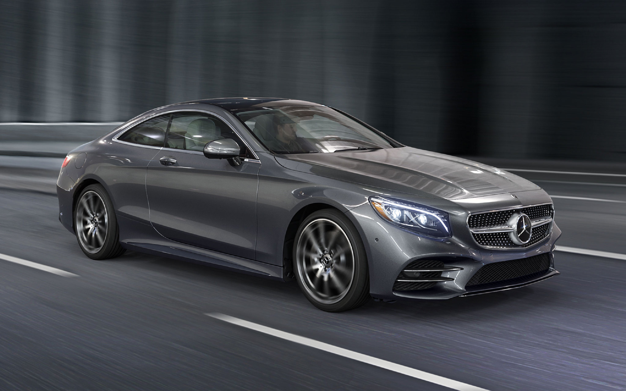 宝马8系豪华双门轿跑2019年上市 怒怼S63AM