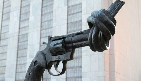 这家人870万美元买了块地然后捐了,建了联合国