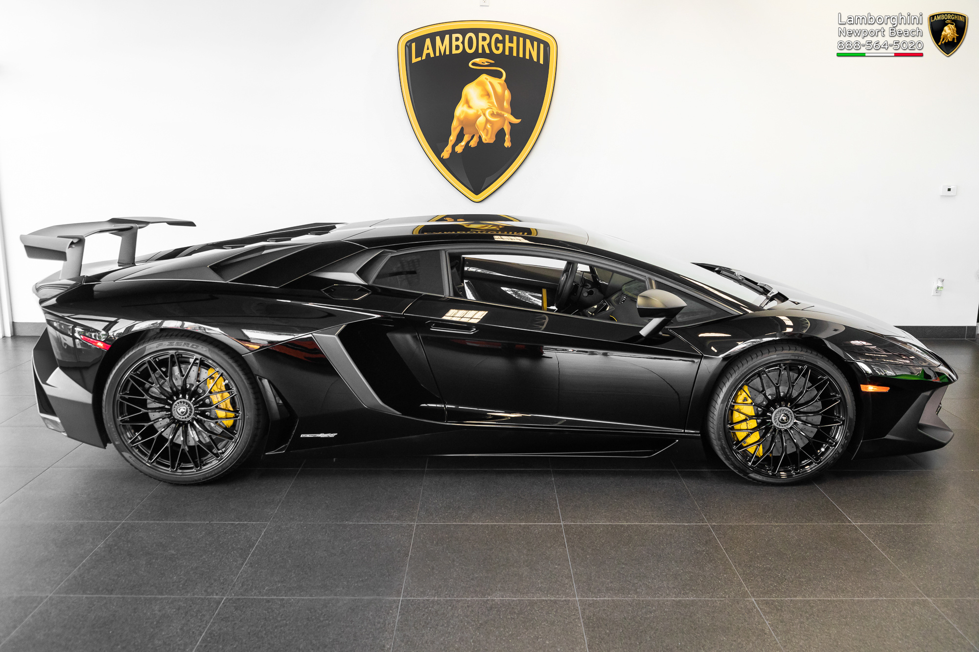 兰博基尼lp750黑色,兰博基尼lp750-4sv lamborghini aventador lp750-4 sv