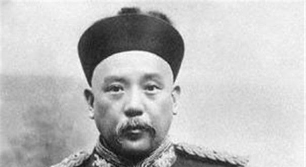 袁世凯当皇帝, 项城袁家的族人不引以为荣, 还要