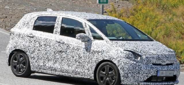 10月份小型轿车销量排行,冠军要变三缸车,想买