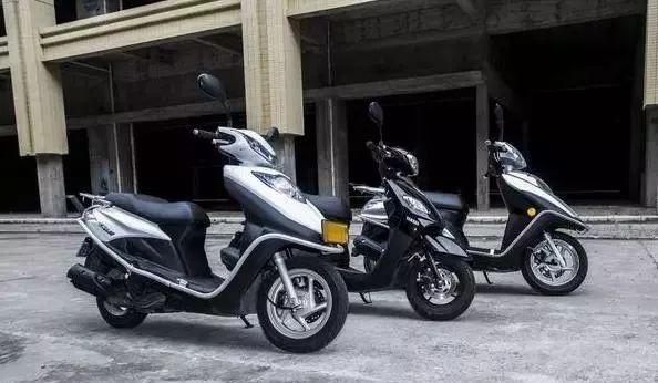 小踏板怎么选?豪爵VH125、雅马哈巧格i、本田DIO,他才最划算?