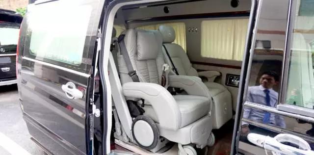 广丰推荐--细心关怀，奔驰威霆C7福祉车品鉴