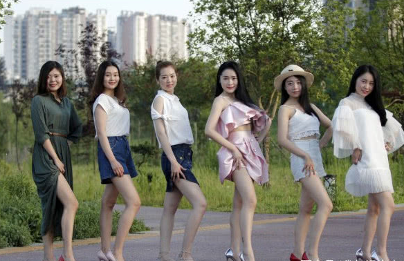 四川美女的聚集地：妹子一个比一个水灵