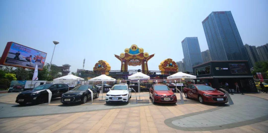 把NASCAR赛车运动搬到城市CBD,科鲁兹是如何做到的?