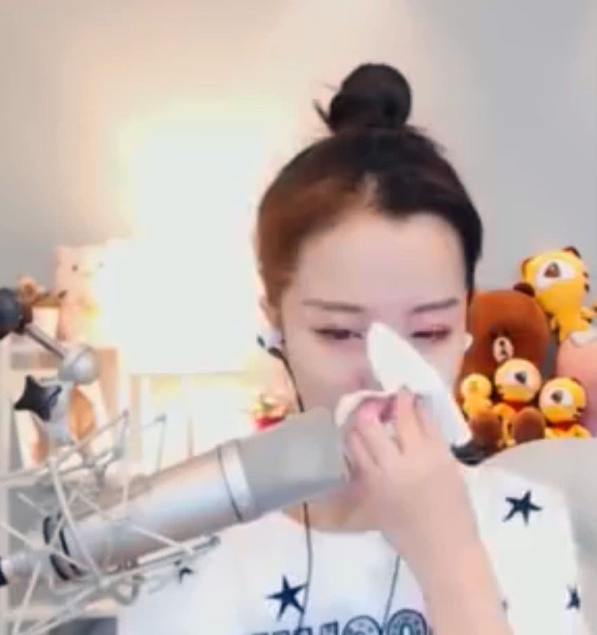 莉哥国歌事件持续发酵,虎牙宣布将永封莉哥!