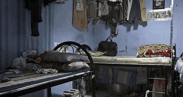 揭秘迪拜奢华背后,贫富差距极大,民工艰难生活