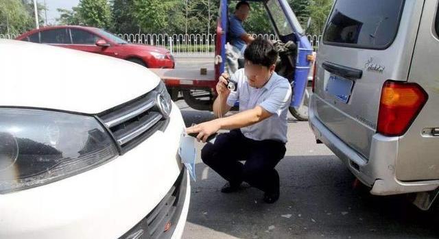 三者保险100万的和50万的区别是什么？车险定损员说出了实情！