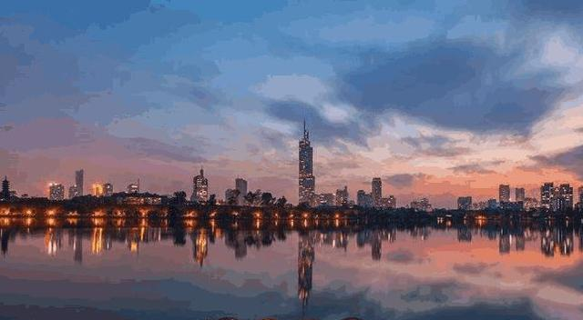 没落之城中国第一个被降级的直辖市，如今有望“东山再起”！