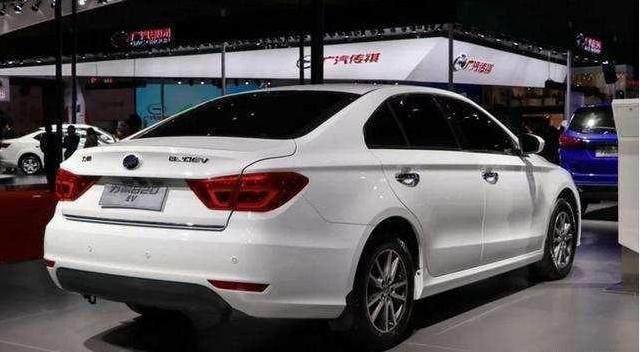 最悲催的国产车,才卖几天就降价,车长4.9米,降2万没人买!