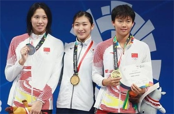 日本女代表一人挑落整个中国女的队帝王蟹柳意思什么飞鱼图片