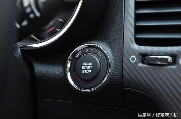 开车等人的时候,发动机是该熄火还是怠速,老司