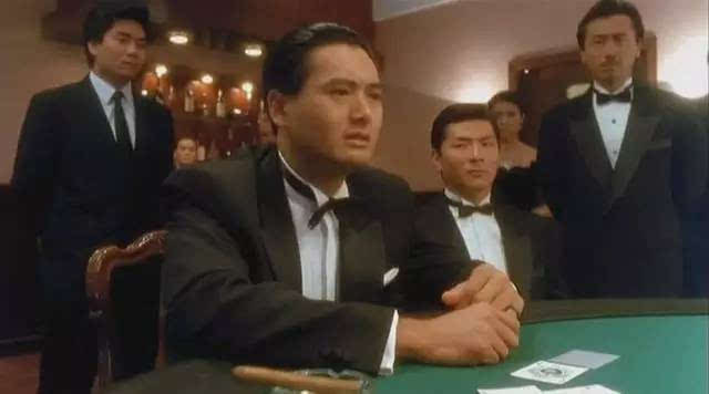 赌神周润发为啥能在赌坛上战无不胜?摸玉戒动