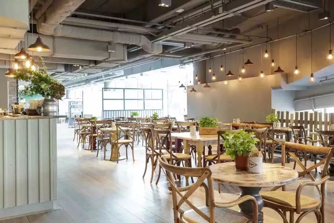 这周末杭城有场超棒的南瓜变装派对，大陆首个Maggie & Rose麦琪萝丝亲子家庭俱乐部带你玩转