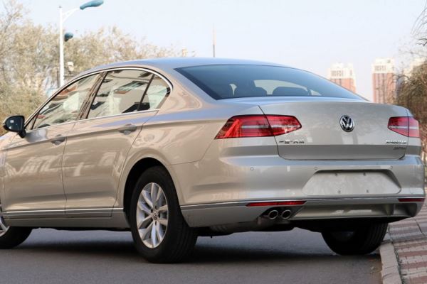 2018大众迈腾最新图片及报价 搭载1.4T涡轮增压发动机