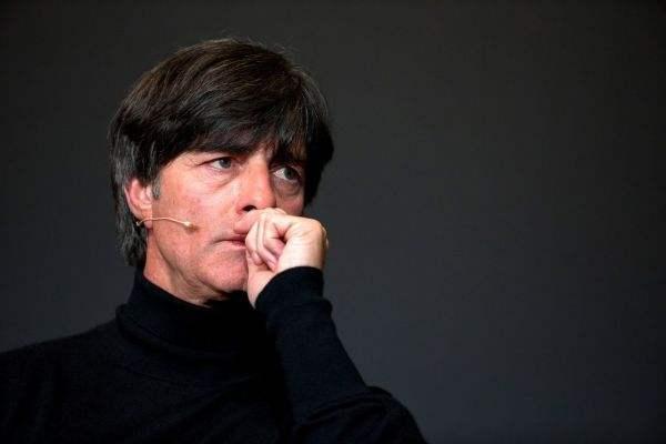 德国足协给勒夫开新合同:若世界杯进八强,将续