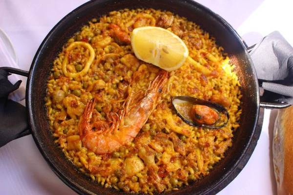 奇怪的西班牙人喜欢吃生的米饭?中国游客抱怨