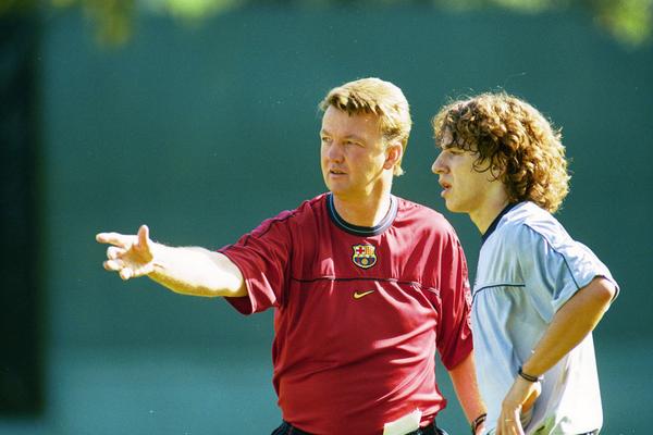 范加尔为巴萨提拔了四位小将:普约尔,哈维