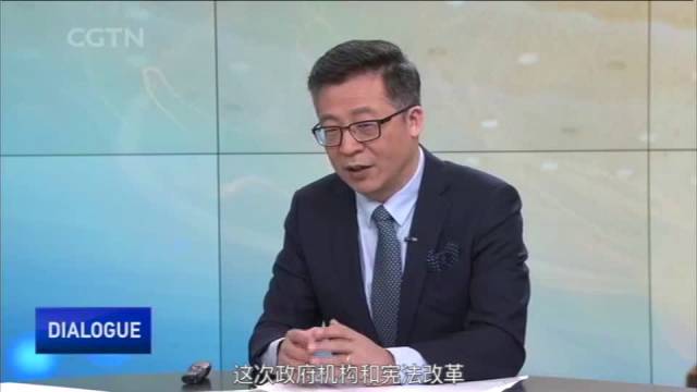 外国嘉宾在节目中直言：中国是世界上最安全的国家之一，而美国现在就像一团野...