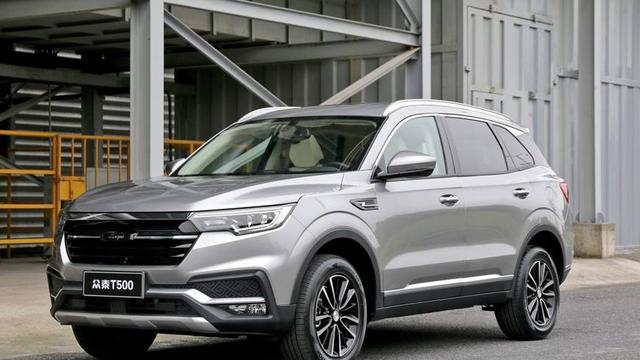 众泰这次“改头换面”！实车已到店比博越还美，里外都闻到豪华味