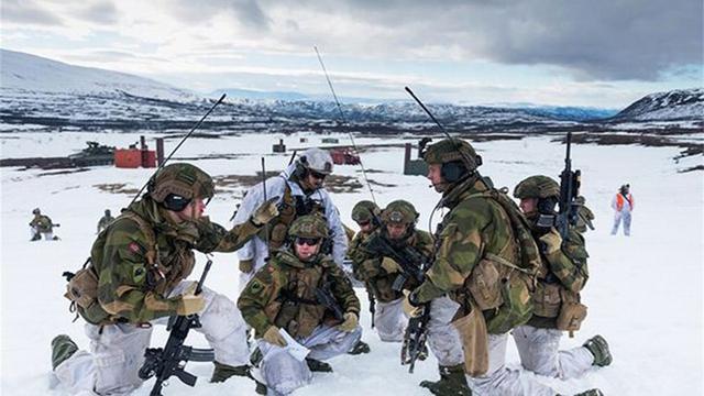 现代军队穿越古代有多厉害?只一招就能让整个